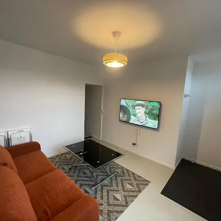 F2 & Cinema Proche Apartment *